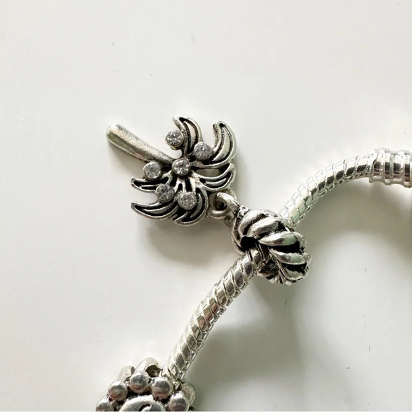 Charm Bracelet Summer Beach Beachy Silver Tone Flip Flop Palm Tree Turtle Sun - Picture 2 of 8